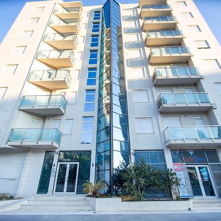 Becici -Lux Apartman Bagian luar foto