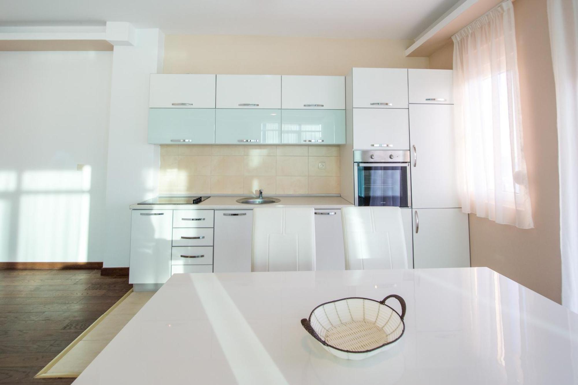 Becici -Lux Apartman Bagian luar foto