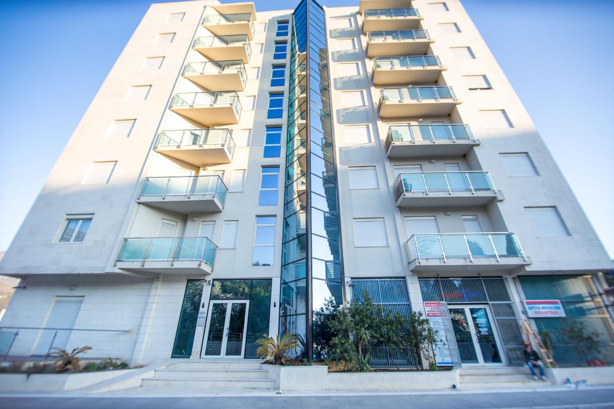 Becici -Lux Apartman Bagian luar foto