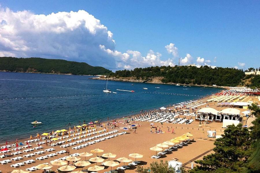 Becici -Lux Apartman Bagian luar foto